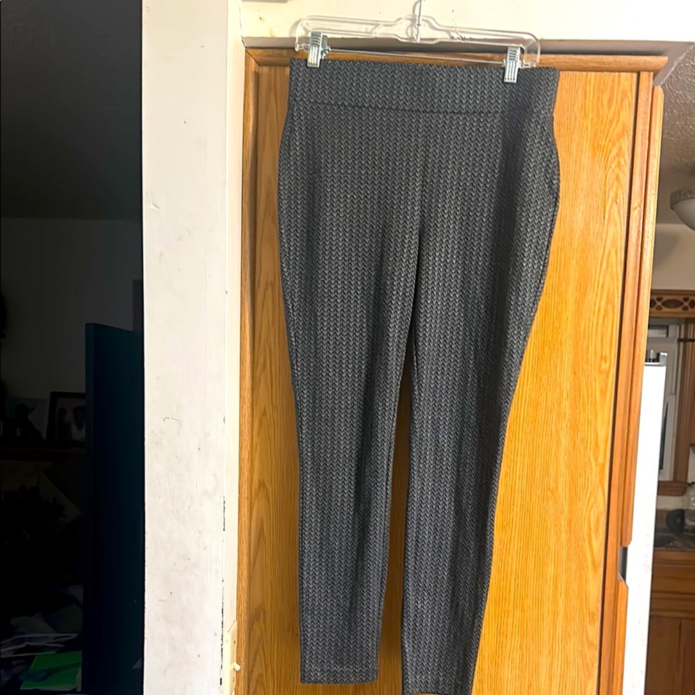 Loft Diamond Pattern Leggings - image 1